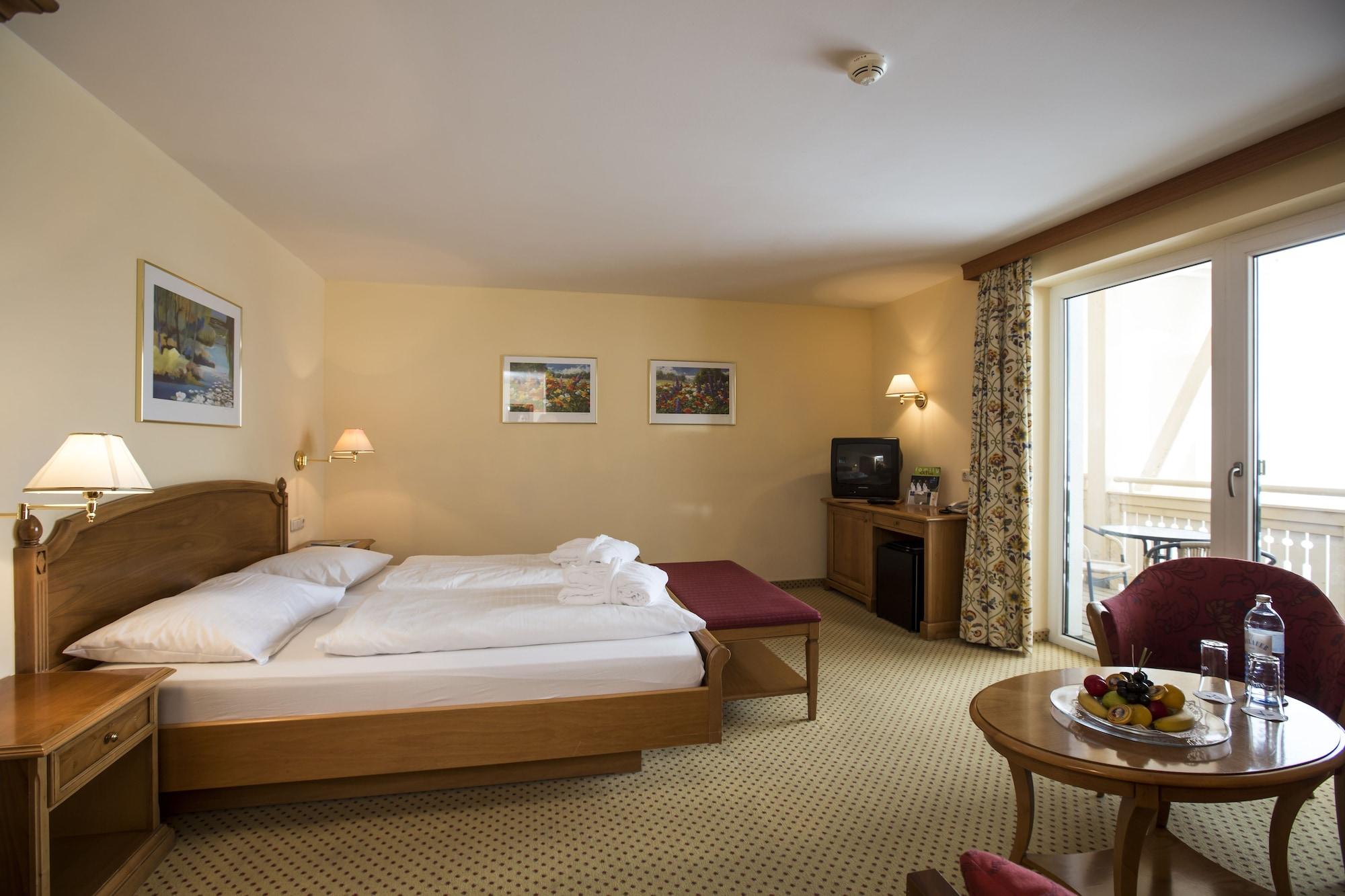 Falkensteiner Aktiv&familienhotel Cristallo公司