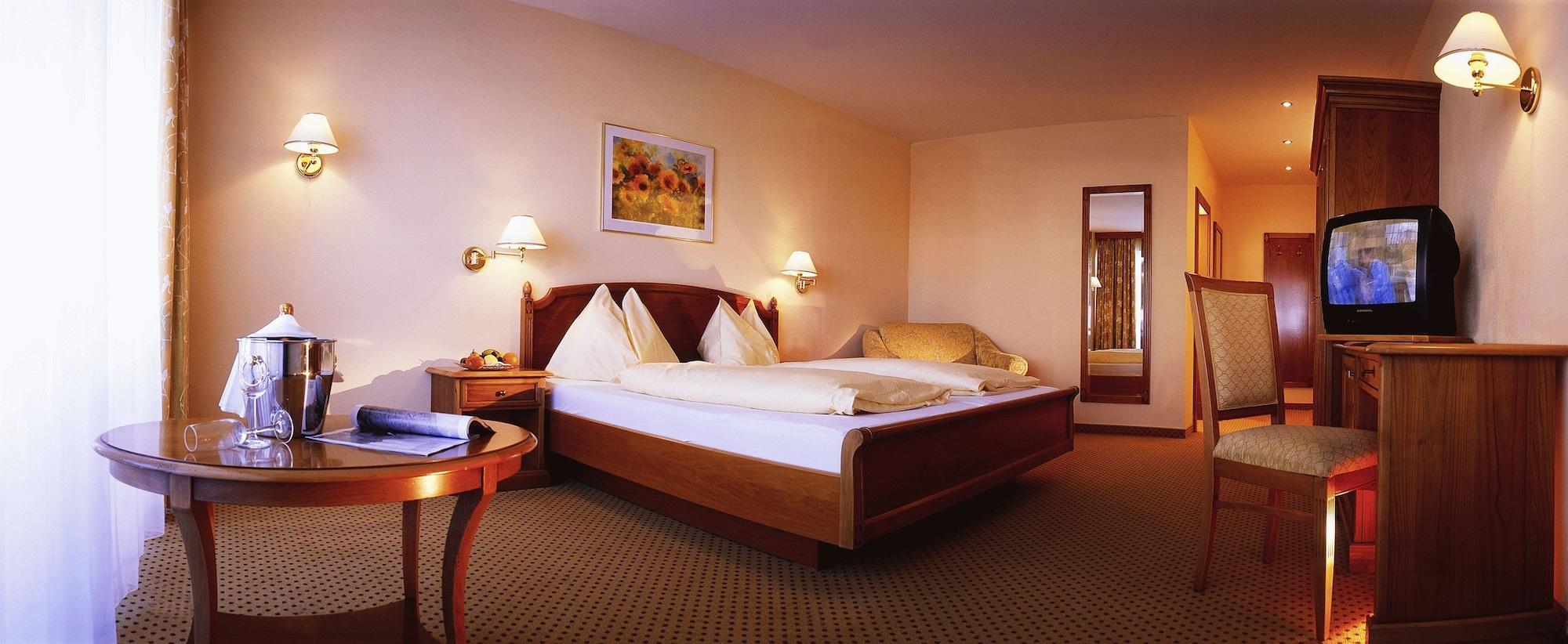 Falkensteiner Aktiv&familienhotel Cristallo公司